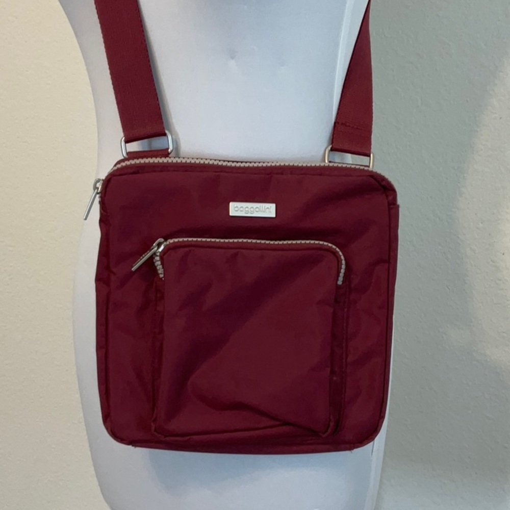 Baggallini Crossbody Maroon